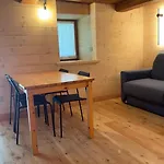 Alpesi faház Stilish Wooden Fully Renovated Near The Lifts Alagna Valsesia
