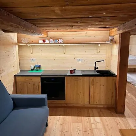 Horská chata Stilish Wooden Fully Renovated Near The Lifts